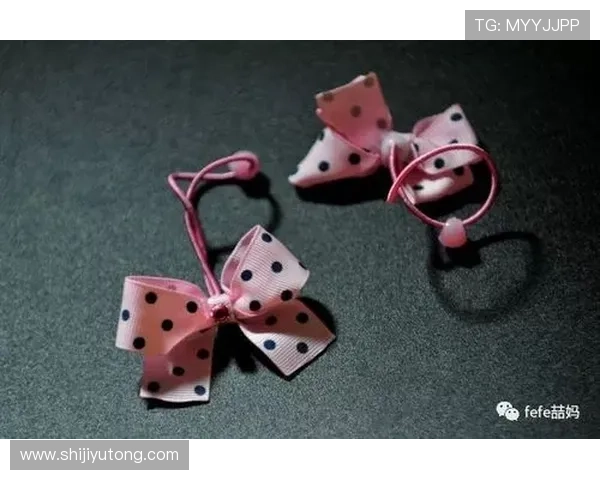 带发卡的足球明星如何在赛场上展现独特风格与个性魅力